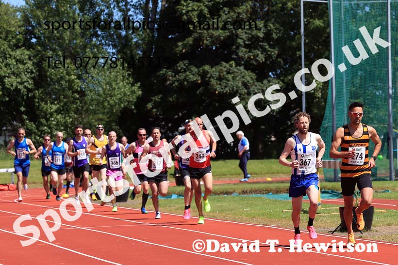 Mens 1500 metres, 2024 NE Masters Track and Field Champs., Monkton Stadium, Jarrow.  Photo: David T. Hewitson/Sports for All Pics